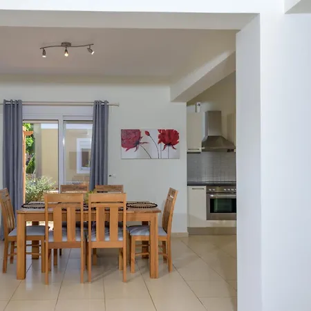 빌라 Seaview 2-bedroom 1 With 75 Sqm Shared Pool 코라파키아