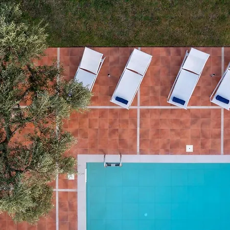 Seaview 2-bedroom 1 With 75 Sqm Shared Pool 빌라 코라파키아
