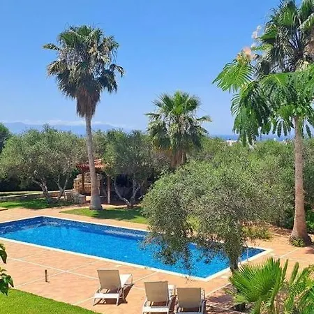 Seaview 2-bedroom 1 With 75 Sqm Shared Pool