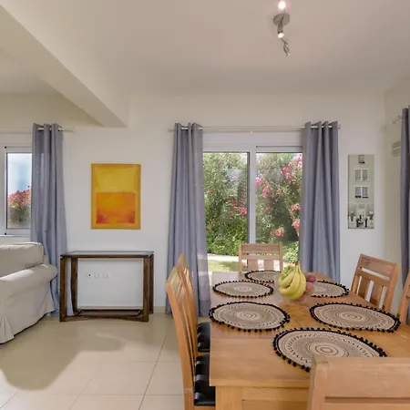 Seaview 2-bedroom 1 With 75 Sqm Shared Pool Villa *