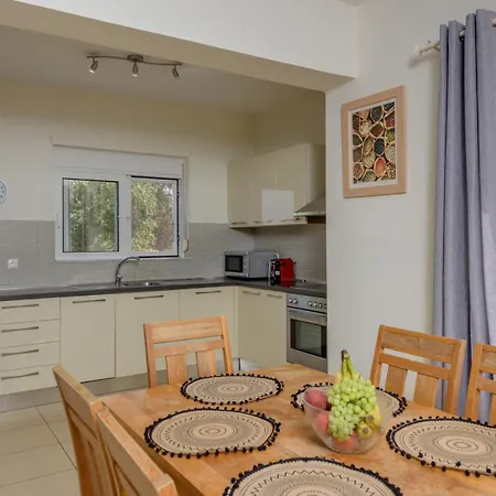 Villa Seaview 2-bedroom 1 With 75 Sqm Shared Pool *
