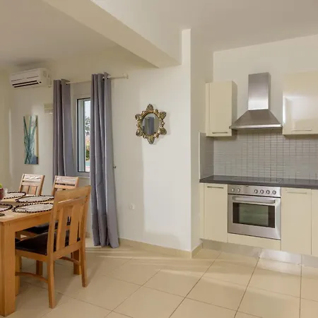Villa Seaview 2-bedroom 1 With 75 Sqm Shared Pool *