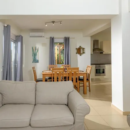 Seaview 2-bedroom 1 With 75 Sqm Shared Pool Villa *