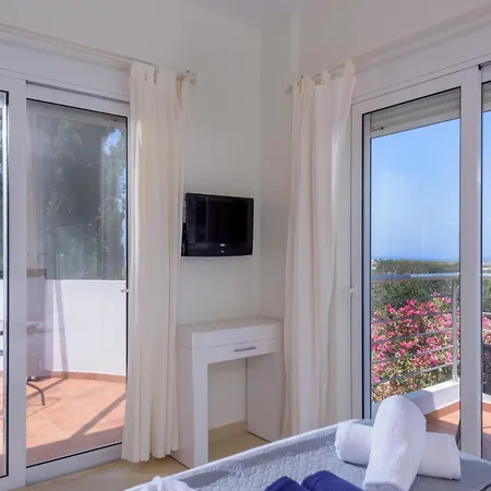 Seaview 2-bedroom 1 With 75 Sqm Shared Pool Villa Chorafakia